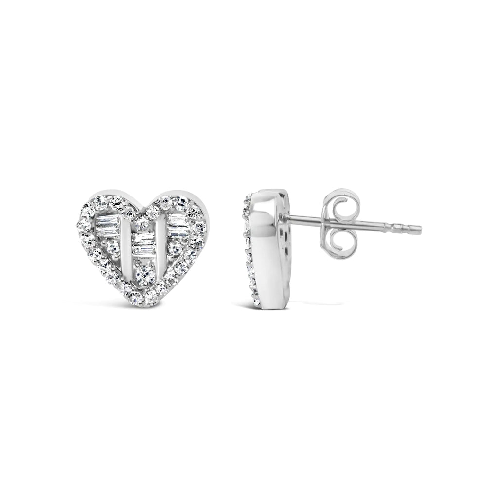 Boucles d'oreilles à tige en forme de cœur en argent sterling 925 avec diamants ronds et baguettes de 1/2 ct (couleur IJ, pureté SI2-I1)