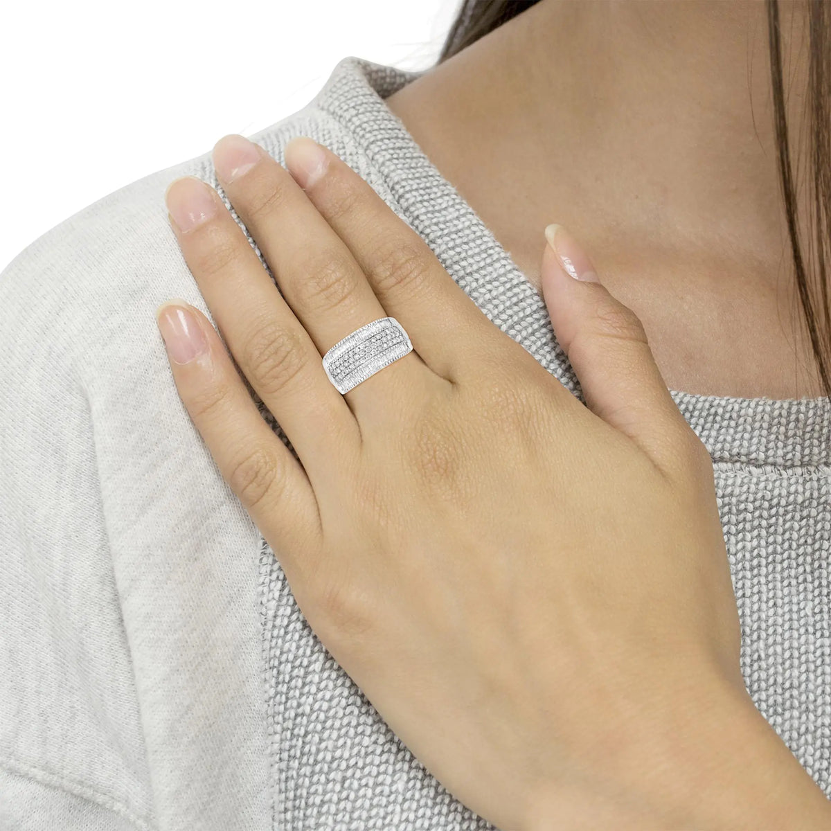 Anillo de banda moderna con diamantes de talla baguette y redonda de varias filas de 1 ct en plata esterlina 925 (claridad I2-I3, color HI)