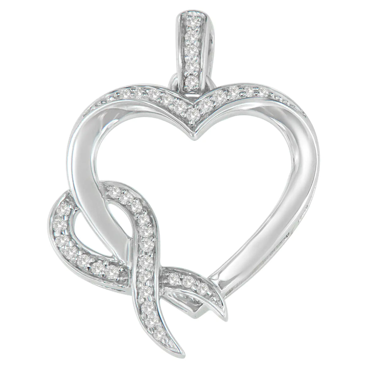 Collar con colgante de corazón de diamantes de 1/6 cttw en plata de ley 925 (HI, I1-I2)