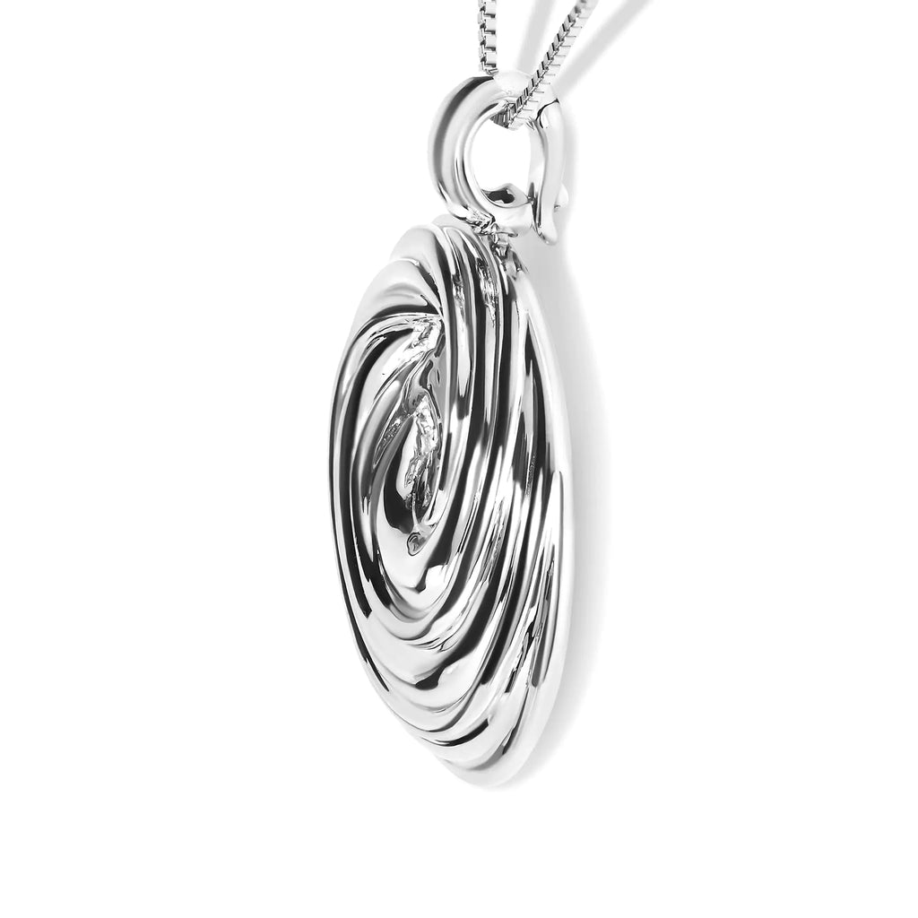 Collar con colgante de medallón de 18" con diseño de ondas infinitas en plata de ley 925