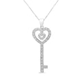 Collar con colgante de 18" con forma de corazón y llave doble de diamantes de talla redonda de 1/5 ct en plata esterlina 925 (color IJ, claridad I3)