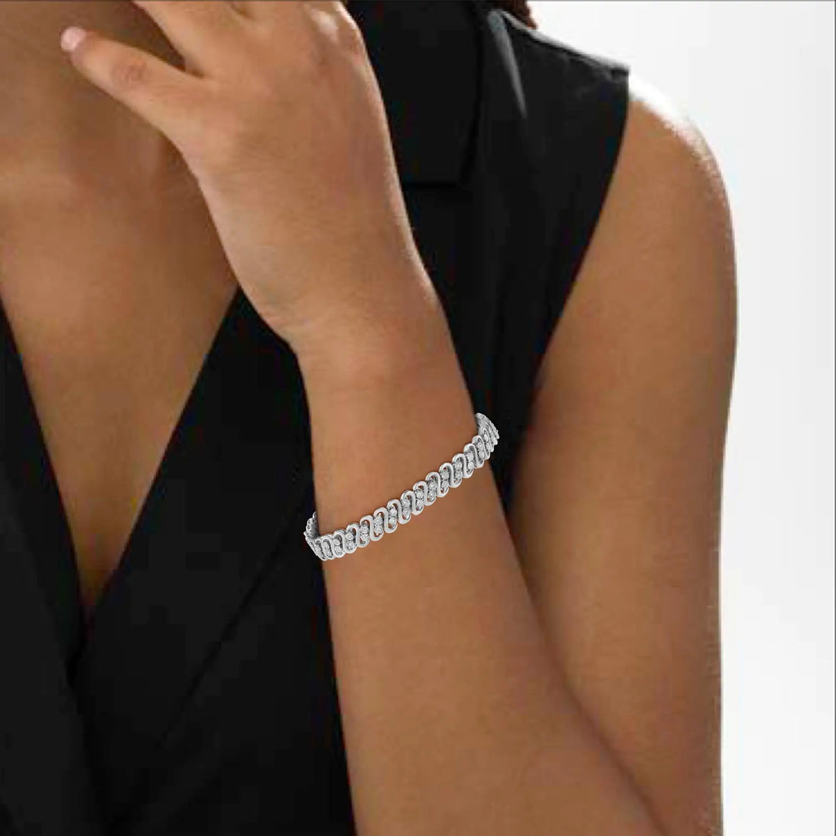 Pulsera de eslabones en forma de S con doble hilera de diamantes de talla redonda de 1/4 cttw en plata de ley 925 (color IJ, claridad I2-I3) - Tamaño 7,25"