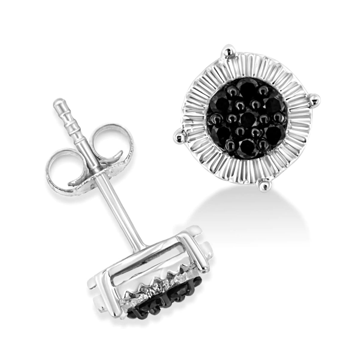 Pendientes de flor con diamantes tratados de 1/4 ct en plata de ley 925