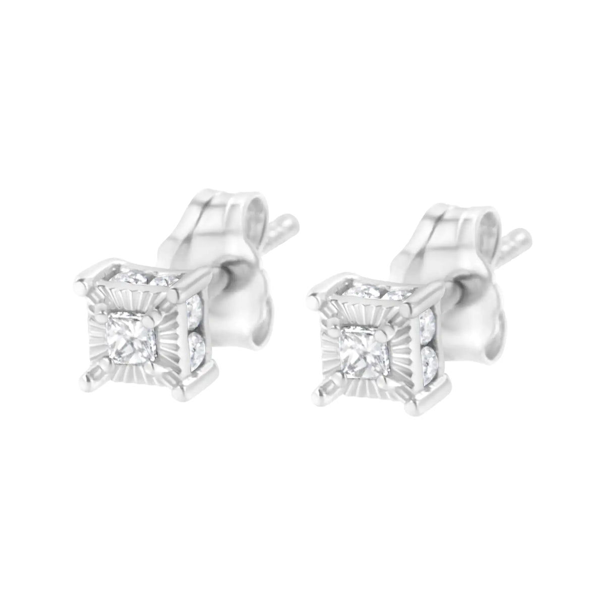 Aros solitarios de diamantes de talla princesa engastados en plata de ley 925 de 1/4 ct con halo oculto (color IJ, claridad SI2-I1)