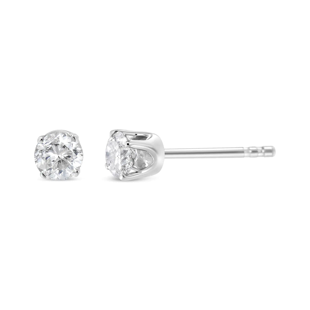 Boucles d'oreilles à tige classiques à 4 griffes en argent sterling 925 avec diamant taille brillant rond 3/8 ct (couleur IJ, pureté I1-I2)