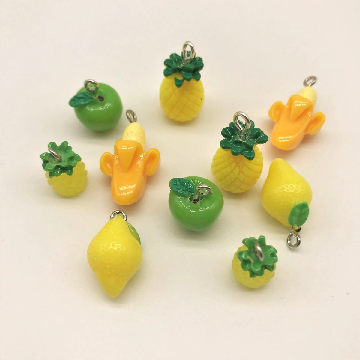 8pcs Dollhouse Miniature Food Mini Resin Fruit Bottle Simulation Drinks Model Toys Fruit Drink Play Dollhouse Dolls Accessories
