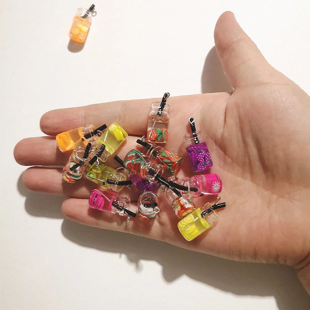 8pcs Dollhouse Miniature Food Mini Resin Fruit Bottle Simulation Drinks Model Toys Fruit Drink Play Dollhouse Dolls Accessories