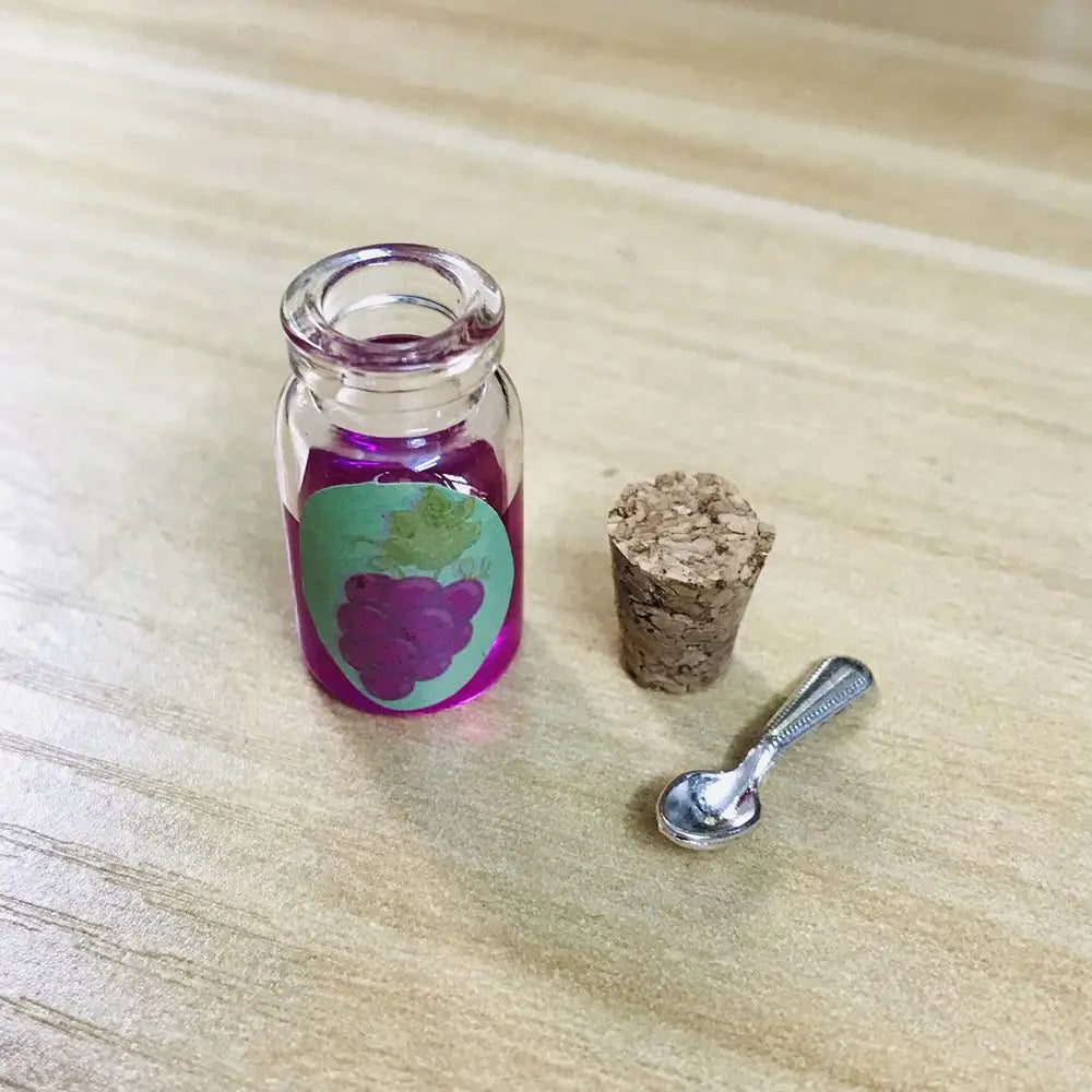 NEW 2PCS/Set 1:12 Miniature Fruit Jam Bottle Bee Honey Pretend Food for Dollhouse Kitchen Play Accessories
