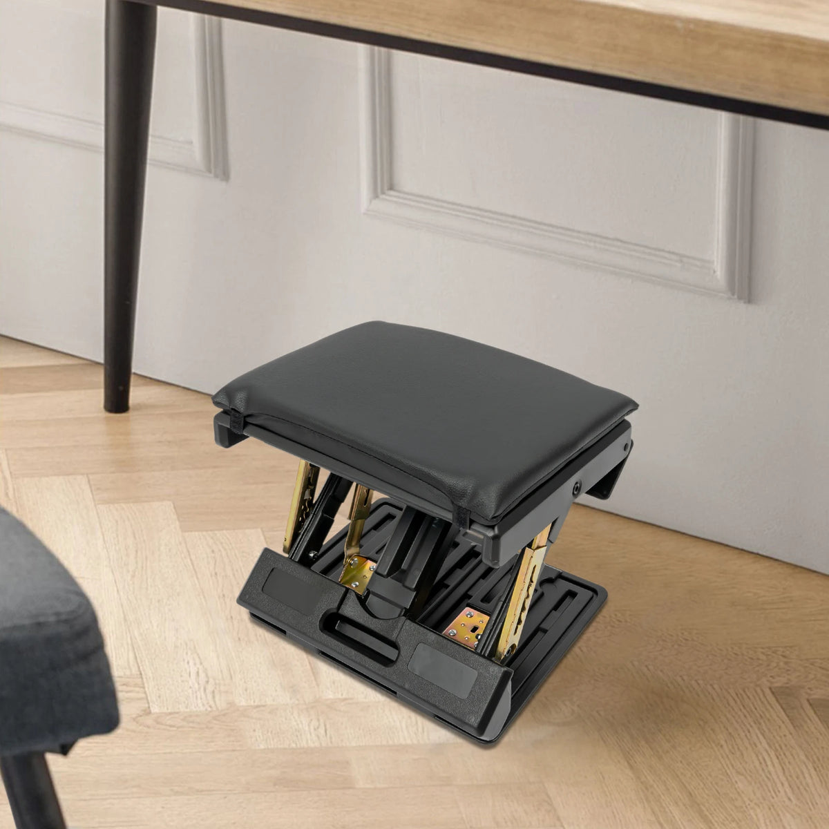 Under Desk Foot Rest Foldable Footrest Adjustable Footrest for Travel Office Outdoor Portable Foot Stool for Elderly