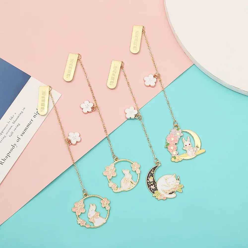 Exquisite Metal Bookmark Cute Rabbit Hollow Book Page Marker Book Page Pagination