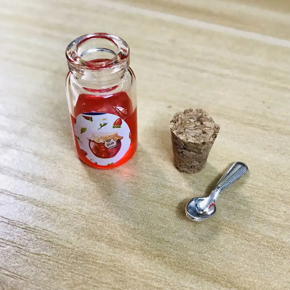 NEW 2PCS/Set 1:12 Miniature Fruit Jam Bottle Bee Honey Pretend Food for Dollhouse Kitchen Play Accessories