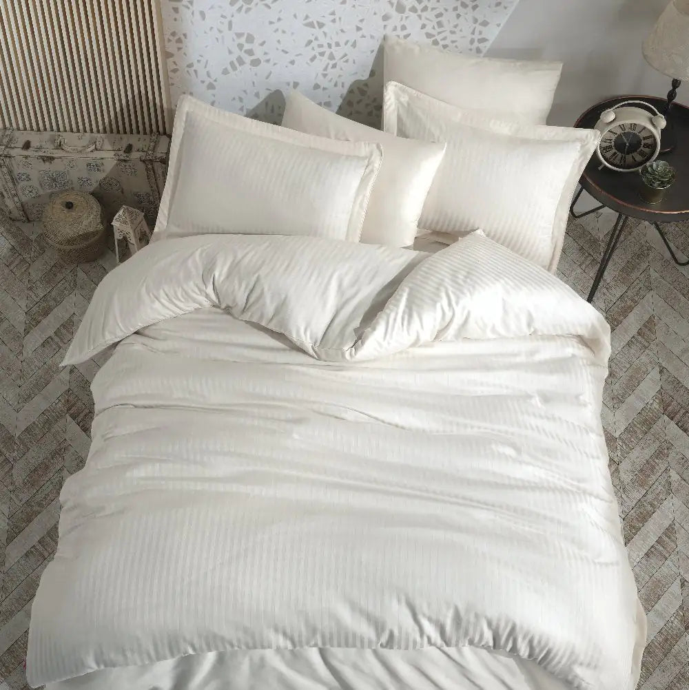 Parure de lit double en satin jacquard rayé Hobby Cream