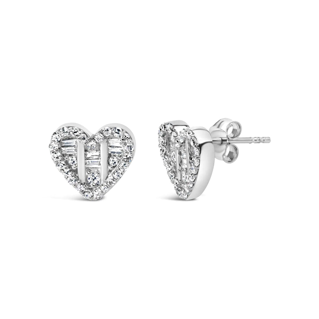 Boucles d'oreilles à tige en forme de cœur en argent sterling 925 avec diamants ronds et baguettes de 1/2 ct (couleur IJ, pureté SI2-I1)