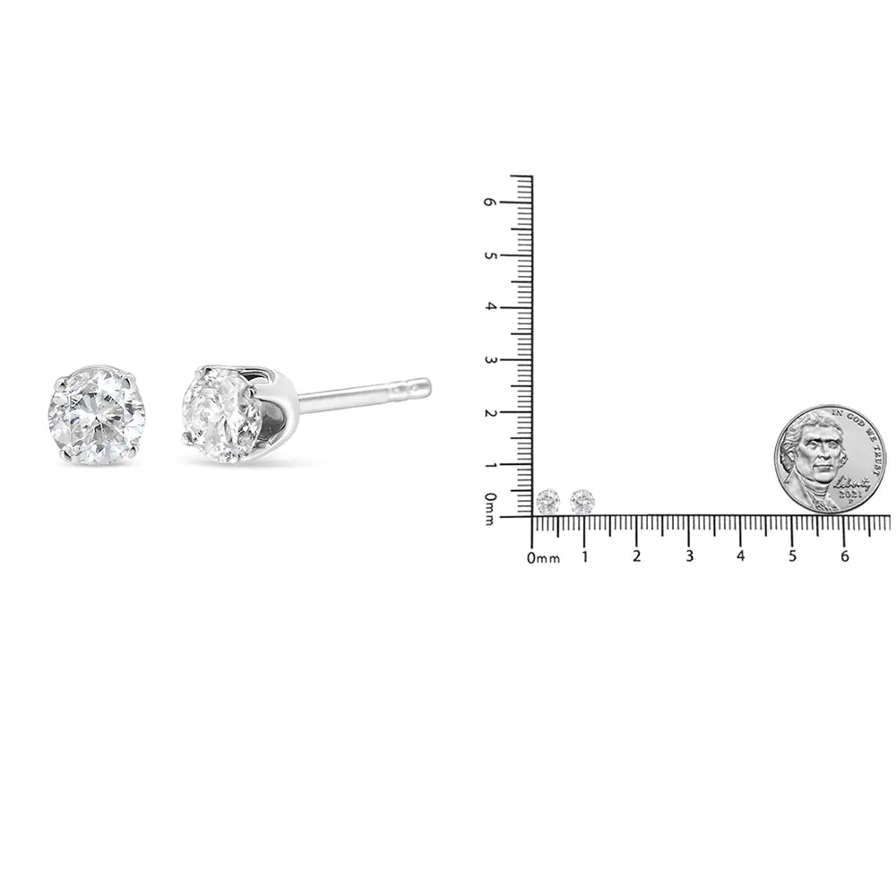 Aros clásicos con diamantes de talla redonda de 4 puntas en forma de "sal y pimienta" en plata de ley 925 (color IJ, claridad I3)