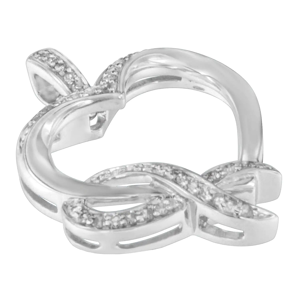 Collar con colgante de corazón de diamantes de 1/6 cttw en plata de ley 925 (HI, I1-I2)