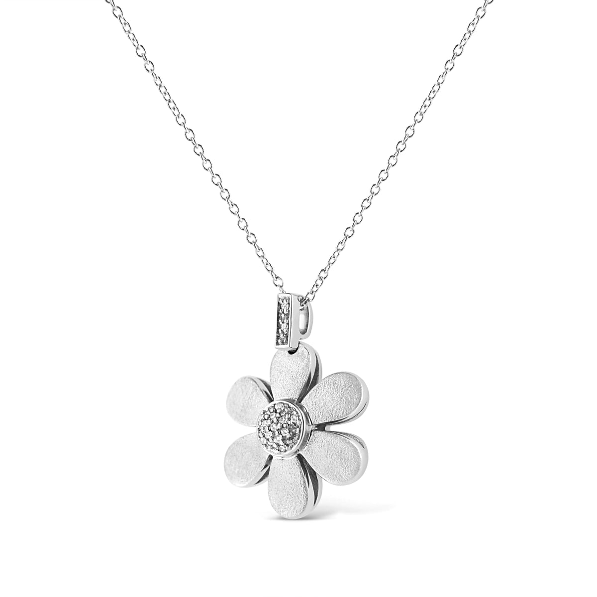 Collar con colgante de flor de 18" con detalles de diamantes engastados en pavé en plata esterlina 925 (color IJ, claridad I1-I2)