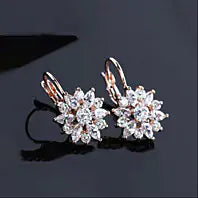 Boucles d'oreilles pendantes ravissantes Snowflowers en 3 tons