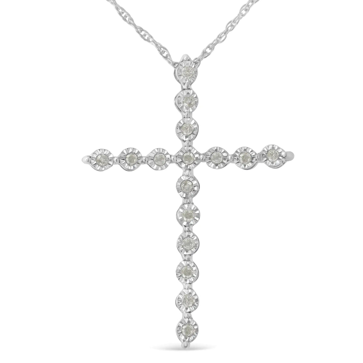 Collar con colgante de cruz de 18" con garras compartidas y diamantes de talla brillante de 1/6 ct en plata esterlina 925 (color IJ, claridad I2-I3)