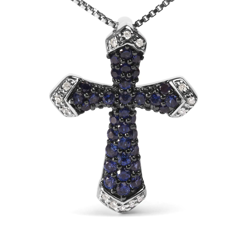 Collar con colgante en forma de cruz con detalles de diamantes blancos y zafiro azul creado de 3/4 quilates en plata de ley 925 (18 in)