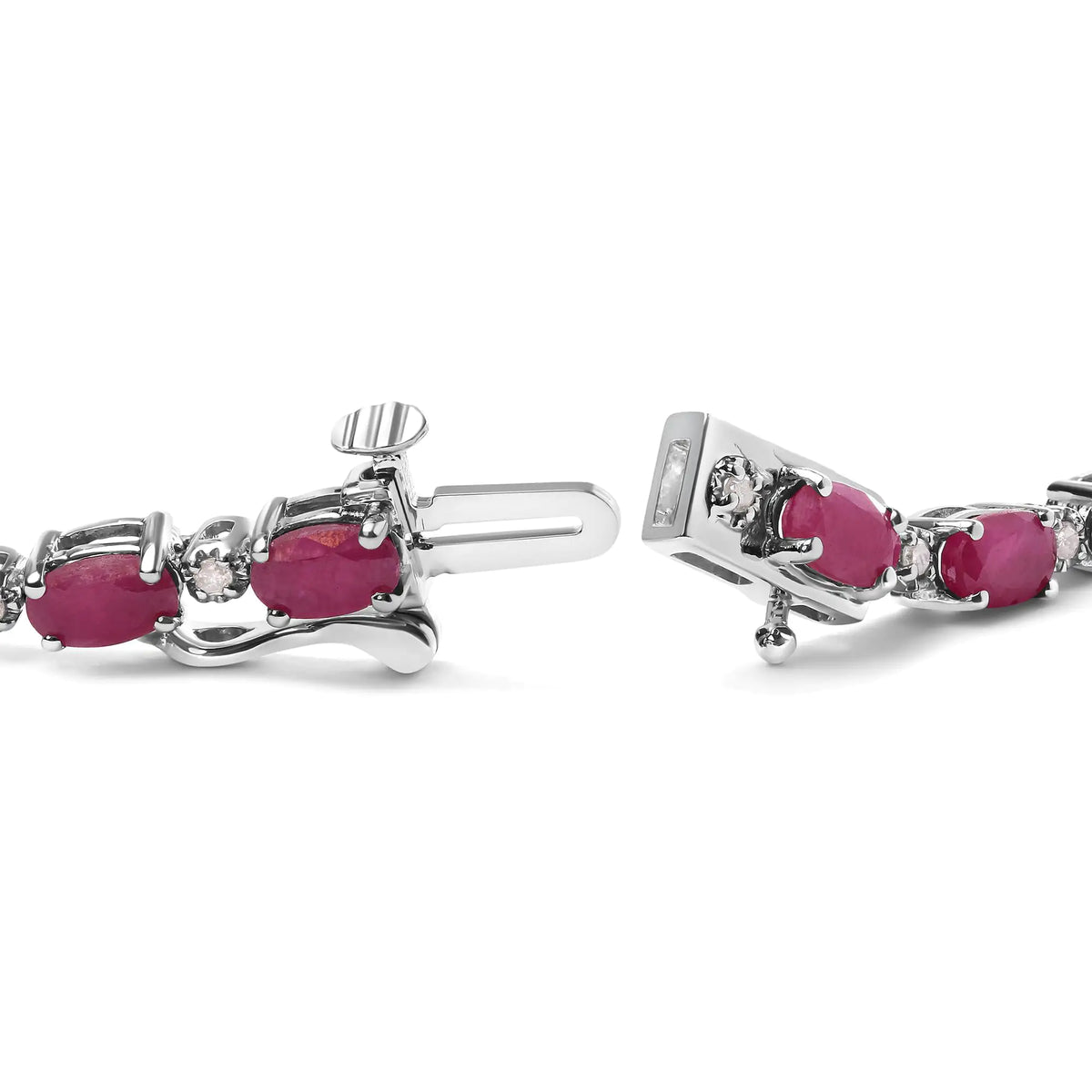 Pulsera de eslabones de diamantes de 1/4 ct y rubí ovalado en plata de ley 925 (tamaño 7,25 in) (color IJ, claridad I2-I3)