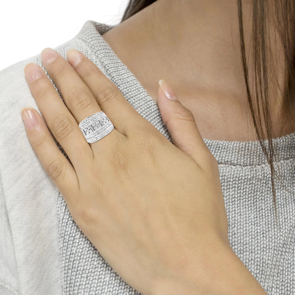 Anillo de cóctel de moda cónico con diamantes de talla baguette y redonda de 2,0 ct en plata esterlina 925 con múltiples filas y engaste en canal (color IJ, claridad I3)