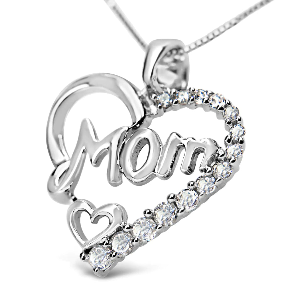 Collar con colgante en forma de corazón de 18 in con diamantes redondos de 1/4 ct y la palabra "Mamá" en plata de ley 925 (color IJ, claridad I3)